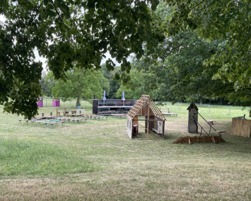 Theaterdorf im Niddapark bei Frankfurt Ginnheim